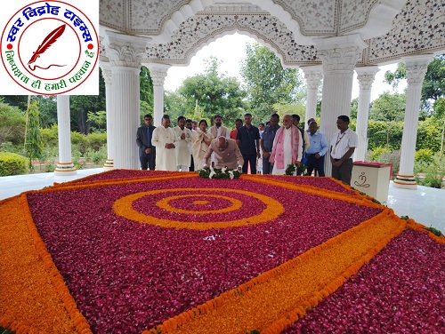 मा. पूर्व राष्ट्रपति रामनाथ कोविंद हरदोई बाईपास स्थित श्री रामचंद्र मिशन आश्रम पहुंचे !