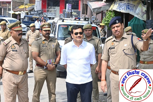 पुलिस कमिश्नर ने पैदल भ्रमण कर किया ट्रैफ़िक व्यवस्था का जायजा !