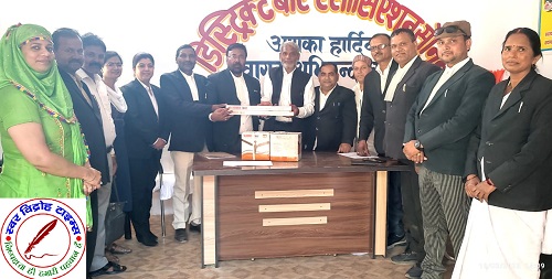 डिस्ट्रिक्ट बार एसोसिएशन सोनभद्र के वादकारी भवन के लिए पांच लाख मिला !