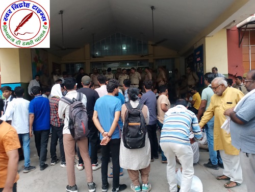 गगन पब्लिक स्कूल आगरा रोड पर एबीवीपी पर हंगामा !